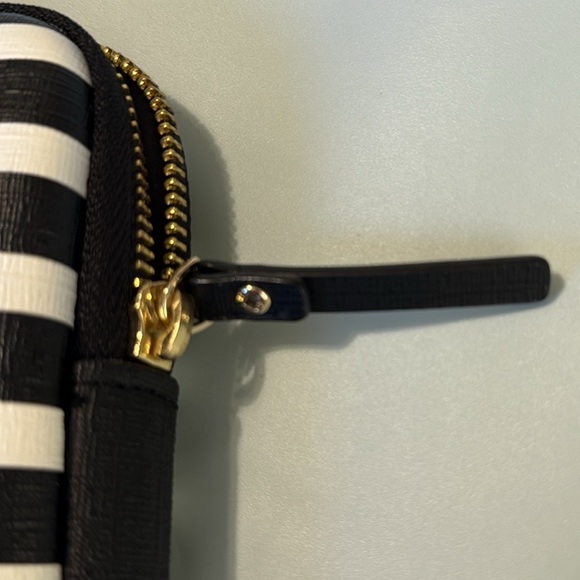 Kate Spade 13” I-Pad, Laptop, NotePad Case Sleeve Sleek Black and White Striped - Picture 3 of 8
